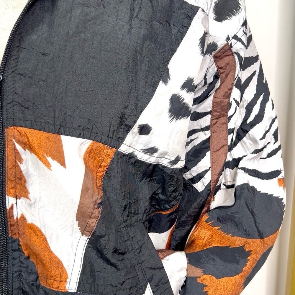 Stylish Women's Patchwork Jacket - image 6